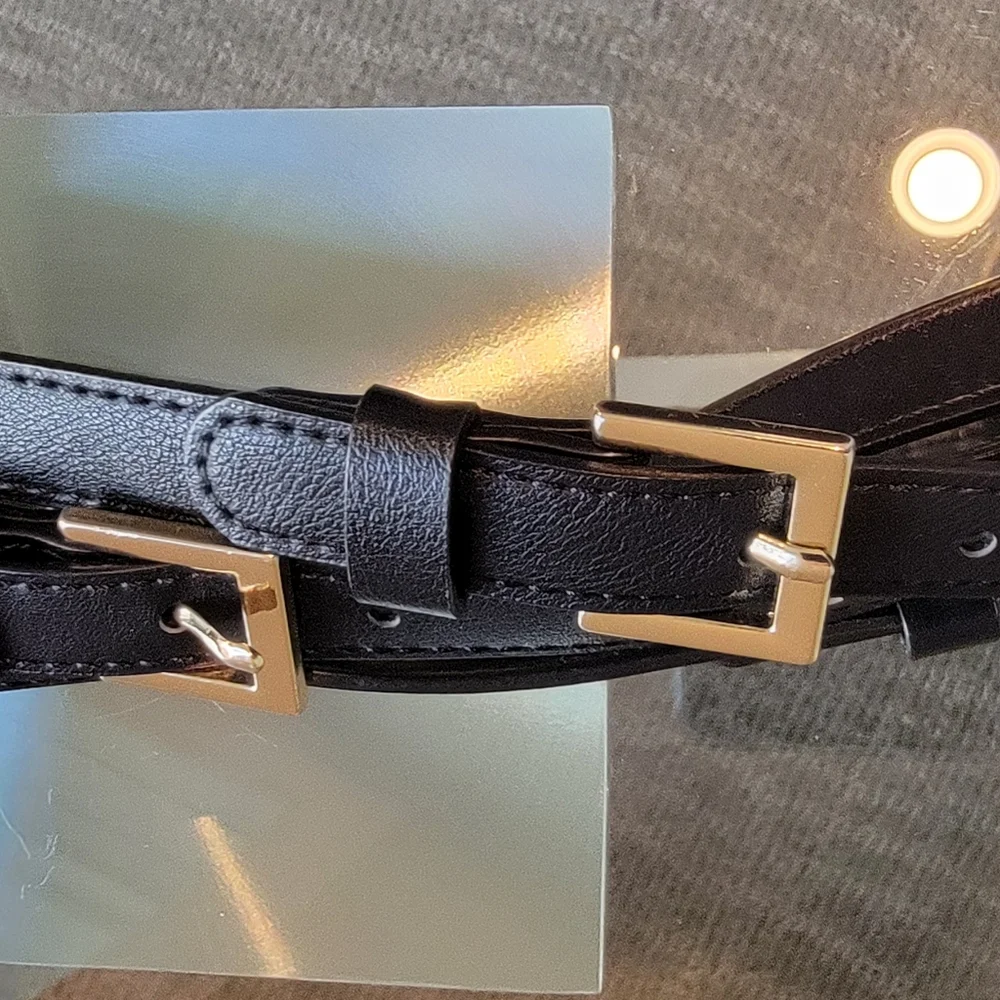 The Limited Black Buckle Belt Sz: S - Picture 7 of 9